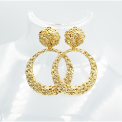 Pendiente aro rugoso